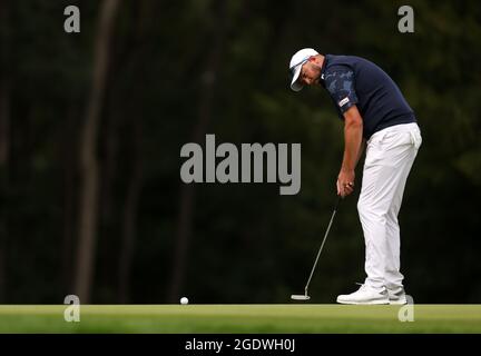 Matthew Southgate, d'Angleterre, a puté le 10 au cours du quatrième jour du Cazoo Classic au London Golf Club de Ash, Kent. Date de la photo: Dimanche 15 août 2021. Banque D'Images