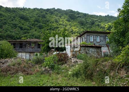 Le village d'Uçmakdere, qui est relié au district de Şarköy dans la province de Tekirdağ en turquie. Il y a beaucoup de maisons anciennes dans le village d'uçmakdere. Banque D'Images