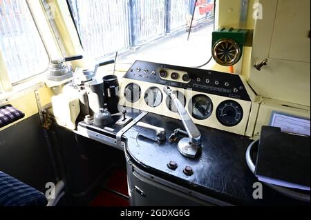 La cabine du conducteur d'une locomotive de classe 33. Banque D'Images