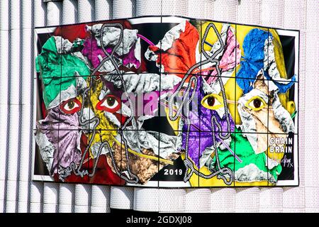 Folkestone triennale 2021 - 'Chain Brain 2019' par George et Gilbert Banque D'Images