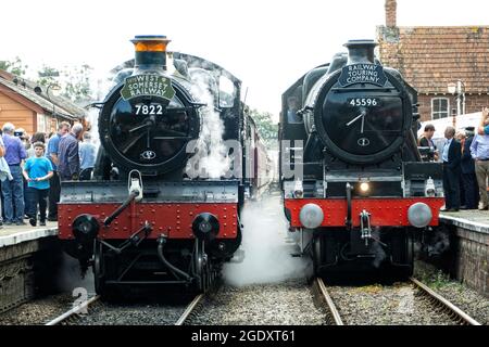 Le West Somerset Steam Express 14/8/2021. Tiré par la locomotive 45596 Bahamas.and Manor classe Odney Manor et Foxcote Manor. Banque D'Images