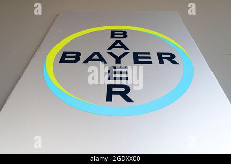 BÂLE, SUISSE - 15 MARS 2020 : Bayer AG est une multinationale allemande de produits pharmaceutiques et de sciences de la vie et l'une des plus importantes sociétés pharmaceutiques Banque D'Images