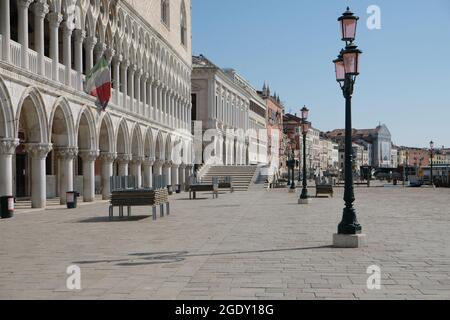 Une vue générale du Molo de la place Saint Marks, lors de la pandémie du coronavirus à Venise, Italie 5 avril 2020 Banque D'Images