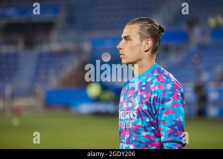 Andriy Lunin du Real Madrid se réchauffe pendant le championnat d'Espagne la Ligue football match entre Deportivo Alaves et Real Madrid CF le 14 août 2021 au stade de Mendizorroza à Vitoria, Espagne - photo Inigo Larreina / Espagne DPPI / DPPI Banque D'Images