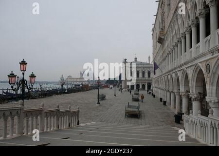 Une vue générale de la place Molo de Saint Marks, pendant la maladie du coronavirus à Venise, Italie 9 mars 2020 Banque D'Images
