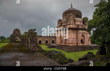 Ancien monument à Mandu, Madhya Pradesh, Inde Banque D'Images