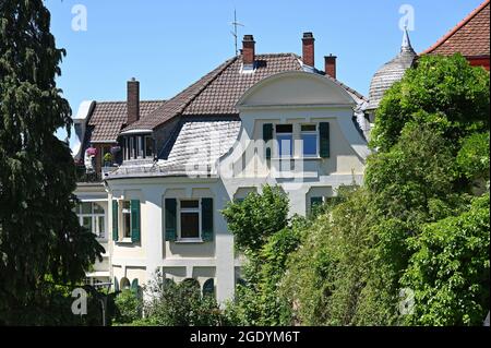 Villas sur les rives du Neckar à Heidelberg Banque D'Images