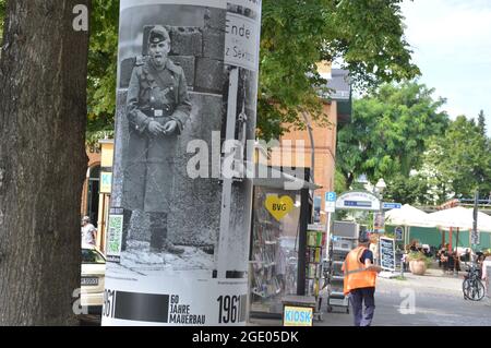 60e anniversaire de la construction du mur de Berlin - Baseler Strasse, Lichterfelde, quartier de Steglitz-Zehlendorf, Berlin, Allemagne - 15 août 2021. Banque D'Images
