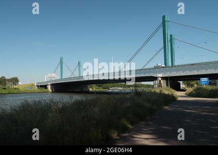 Galecopperbrug Brigde sur la route Amsterdam-Rijnkanaal à l'autoroute A12 d'Utrecht aux pays-Bas Banque D'Images