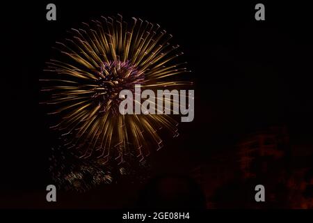 Feu d'artifice château dans la célébration des fallas de Valence dutante la nuit de la nit de la FOC Banque D'Images