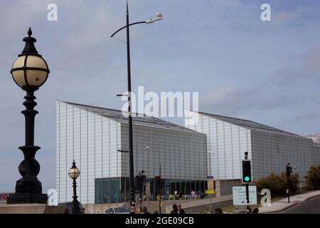 The Turner Contemporary art Gallery, Rendezvous on Margate Seafront, Ket England UK Banque D'Images