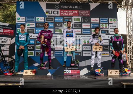 Mens Elite podium, 1er Loris VERGIER de France, 2ème Thibaut DAPRELA de France, 3ème Laurie GROENLAND de Grande-Bretagne, 4ème Greg MINNAAR d'Afrique du Sud, 5ème Loic BRUNI de France, lors de la coupe du monde de vélo de montagne 2021 le 15 août 2021 à Maribor, Slovénie - photo Olly Bowman / DPPI Banque D'Images