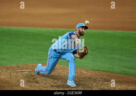 15 2021 août : le lanceur du Texas Spencer Patton (61) lance un terrain pendant le match avec les Oakland Athletics et les Texas Rangers tenus au Globe Life Field à Arlington Tx. David Seelig/Cal Sport Medi Banque D'Images