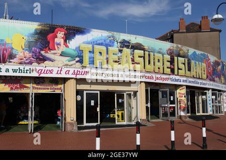 Henry Danters Treasure Island amusements arcade, Paget Road, Barry Island, Galles du Sud, 2021 Banque D'Images