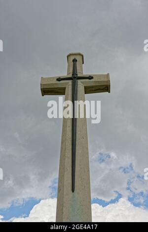 Croix du sacrifice au cimetière de guerre de Hanovre (CWGC) 2. WW et cimetière militaire Seelze / Ahlem, Allemagne / Allemagne Banque D'Images