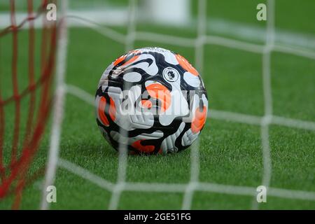 SUNDERLAND, ROYAUME-UNI. 16 AOÛT 21/22 ballon de la Premier League lors du match PL 2 Division 2 entre Sunderland et Fulham au stade de Light, Sunderland, le lundi 16 août 2021. (Crédit : will Matthews | MI News) crédit : MI News & Sport /Alay Live News Banque D'Images