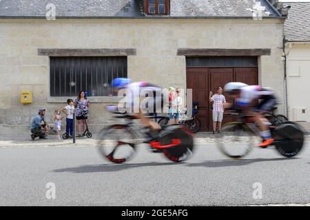 Etouvelles, France. 15 août 2020. L'équipe slovaque vu en action pendant le procès. La deuxième étape du Tour de l'avenir 2021 est un essai en équipe dans un circuit autour de la ville de Laon le 15 août. Le Tour de l'avenir est une compétition cycliste qui se déroule du 13 au 22 août 2021 et est réservée aux cyclistes de moins de 23 ans. Le gagnant de la deuxième première étape est l'équipe des pays-Bas. Crédit : SOPA Images Limited/Alamy Live News Banque D'Images