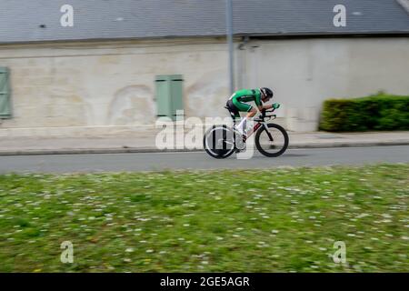 Etouvelles, France. 15 août 2020. Dillon Corkery de Team Ireland en action pendant le procès de temps.la deuxième étape du Tour de l'avenir 2021 est un essai de temps d'équipe dans un circuit autour de la ville de Laon le 15 août. Le Tour de l'avenir est une compétition cycliste qui se déroule du 13 au 22 août 2021 et est réservée aux cyclistes de moins de 23 ans. Le gagnant de la deuxième première étape est l'équipe des pays-Bas. (Photo de Laurent Coust/SOPA Images/Sipa USA) crédit: SIPA USA/Alay Live News Banque D'Images