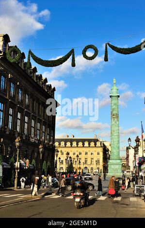 FRANCE, PARIS (75) 1ER ARRONDISSEMENT, PLACE VENDÔME À L'HEURE DE NOËL Banque D'Images