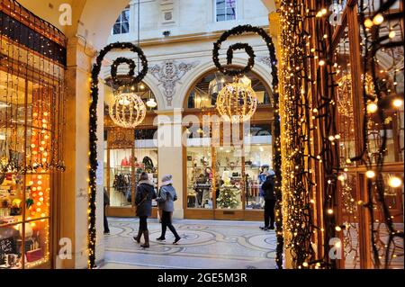 FRANCE, PARIS (75) 2ÈME ARRONDISSEMENT, GALERIE VIVIENNE À L'HEURE DE NOËL Banque D'Images