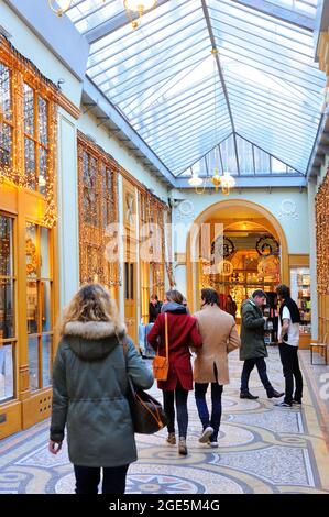 FRANCE, PARIS (75) 2ÈME ARRONDISSEMENT, GALERIE VIVIENNE À L'HEURE DE NOËL Banque D'Images