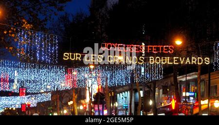 FRANCE, PARIS (75) 2ÈME ET 9ÈME ARRONDISSEMENT, LES GRANDS BOULEVARDS À L'HEURE DE NOËL, BOULEVARD MONTMARTRE Banque D'Images