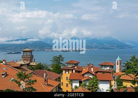 Vue de Stresa à Isola Madre et Verbania, Lac majeur, Piémont, Italie Banque D'Images