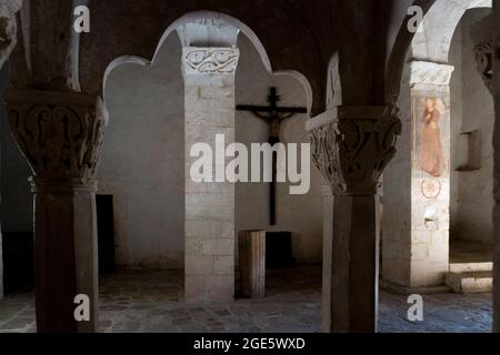 Rosciolo dei Marsi , Italie-août 7, 2021:l'église romane, d'origine bénédictine, est située dans un endroit isolé sur les pentes du mont Velino.the Banque D'Images