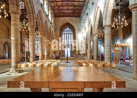 Nouvel édifice moderne à l'intérieur rénové de la cathédrale de Wakefield, West Yorkshire, nord de l'Angleterre, Royaume-Uni Banque D'Images