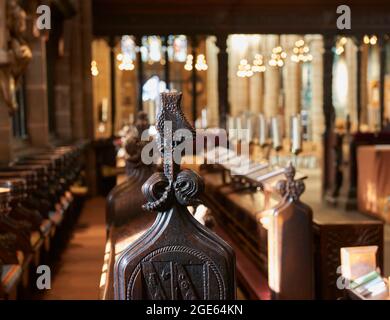 Le vieux chœur est situé à l'intérieur rénové de la cathédrale de Wakefield, dans le West Yorkshire, dans le nord de l'Angleterre, au Royaume-Uni Banque D'Images