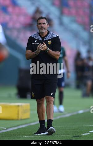 Cristiano Lucarelli Coach (Ternana) Lors du match de la coupe Tim italienne entre Bologne 4-5 Ternana au stade Renato Dall Ara le 16 août 2021 à Bologne, Italie. (Photo de Maurizio Borsari/AFLO) Banque D'Images