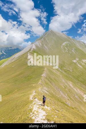 Monte Priora à Montefortino (Italie) - le sommet du paysage du mont Priora, dans la région des Marches province de Fermo. L'un des plus hauts sommets des Apennines Banque D'Images