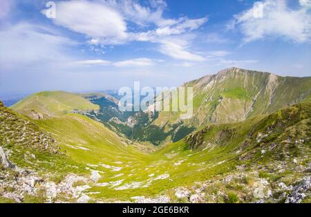 Monte Priora à Montefortino (Italie) - le sommet du paysage du mont Priora, dans la région des Marches province de Fermo. L'un des plus hauts sommets des Apennines Banque D'Images