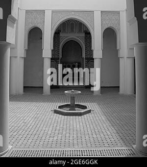 Intérieur de la Kasbah au Maroc en noir et blanc Banque D'Images