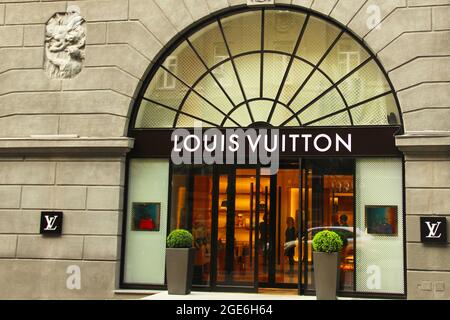 Kiev, Ukraine - 3 mai 2019 : magasin de vêtements Louis Vuitton Banque D'Images