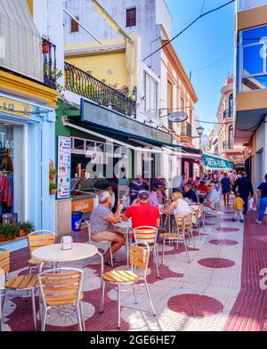 Ayamonte Pavel café restaurant parmi les boutiques Ayamonte Huelva Espagne Banque D'Images