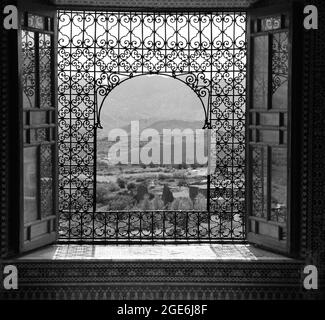 Intérieur de la Kasbah au Maroc en noir et blanc Banque D'Images