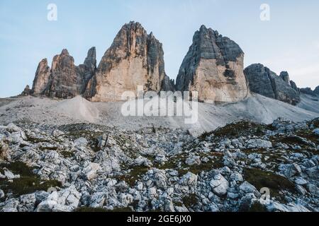 Le Tre Cime di Lavaredo, dans les Dolomites de Sexten, en Italie Banque D'Images