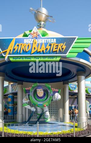 Buzz Lightyear Astro Blasters aventure interactive, Tomorrowland, Hong Kong Disneyland Resort, l'île de Lantau, Hong Kong, Chine Banque D'Images