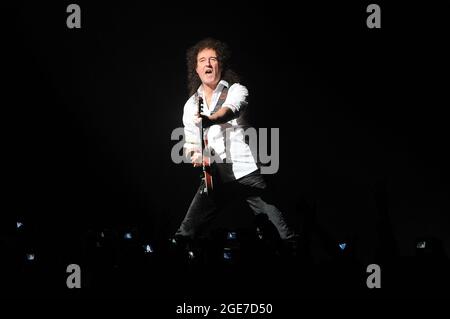 Milan Italie 2009-12-04 , Brian May lors de la comédie musicale « We will Rock You » au Teatro della Luna à Assago Banque D'Images