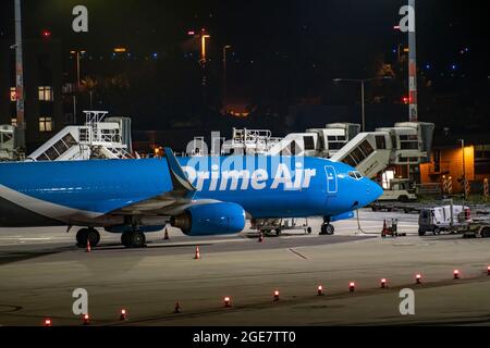 Aéroport de Cologne-Bonn, CGN, Amazon Air, PrimeAir, Boeing 737-8AS, Sur le tablier, position de stationnement, NRW, Allemagne, Banque D'Images