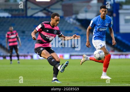 Portsmouth, Royaume-Uni. 17 août 2021. Elliott Bennett (17) lors du match de la Sky Bet League 1 entre Portsmouth et Shrewsbury Town au parc Fratton, Portsmouth, Angleterre, le 17 août 2021. Photo de Lee Blease/Prime Media Images crédit: Prime Media Images/Alay Live News Banque D'Images