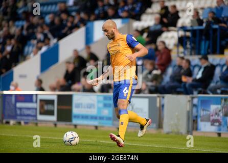 Mansfield Farrend Rawson lors du match Sky Bet League 2 entre Colchester United et Mansfield Town au Weston Homes Community Stadium, à Colchester, le mardi 17 août 2021. (Credit: Ben Pooley | MI News) Credit: MI News & Sport /Alay Live News Banque D'Images