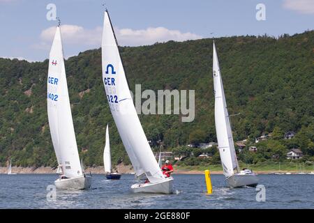 Régate de voile sur l'Edersee / Allemagne sur 2019-07-27. Banque D'Images