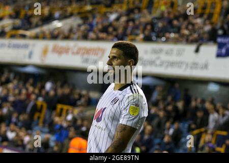 LONDRES, ROYAUME-UNI. 17 AOÛT Aleksander Mitrovic de Fulham pendant le match de championnat Sky Bet entre Millwall et Fulham à la Den, Londres, le mardi 17 août 2021. (Credit: Tom West | MI News) Credit: MI News & Sport /Alay Live News Banque D'Images