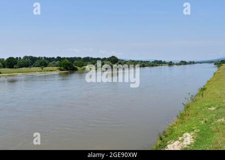 Grèce, canal pour l'ajustement du niveau à partir du réservoir du lac Kerkini Banque D'Images