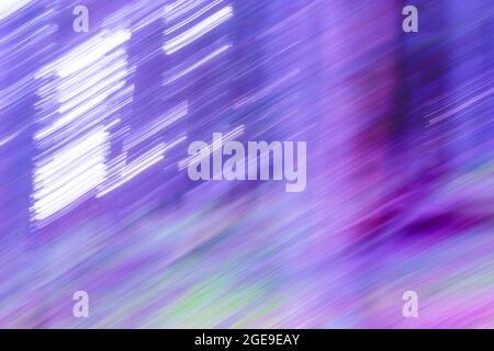 Avance rapide.photo abstraite de nature colorée, lumineuse et vibrante créée à l'aide de la technique d'image ICM.idéale pour l'impression d'art mural, l'arrière-plan ou le papier peint. Banque D'Images