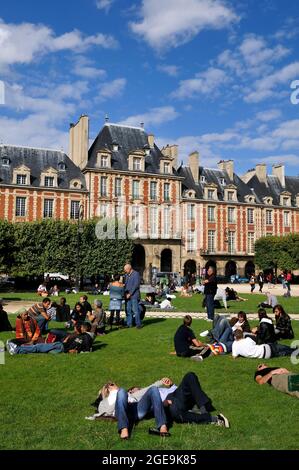 FRANCE, PARIS (75) 4 ÈME ARRONDISSEMENT, PLACE DES VOSGES Banque D'Images