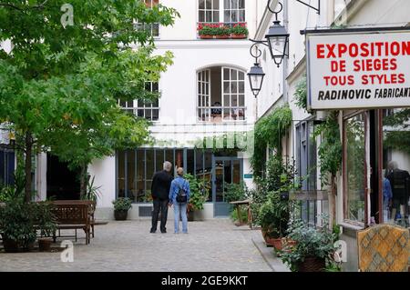 FRANCE, PARIS (75) 11 ÈME ARRONDISSEMENT, QUARTIER BASTILLE, RUE DU FAUBOURG SAINT ANTOINE, PASSAGE Banque D'Images