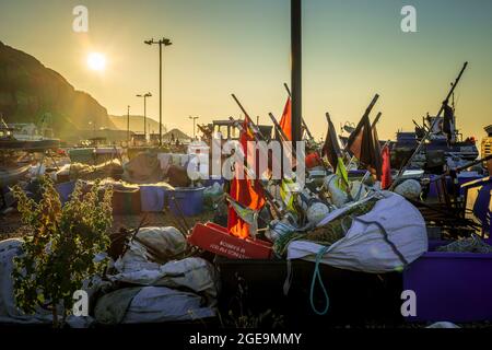 Filets et équipement sur la plage de Stade à Hastings. Banque D'Images